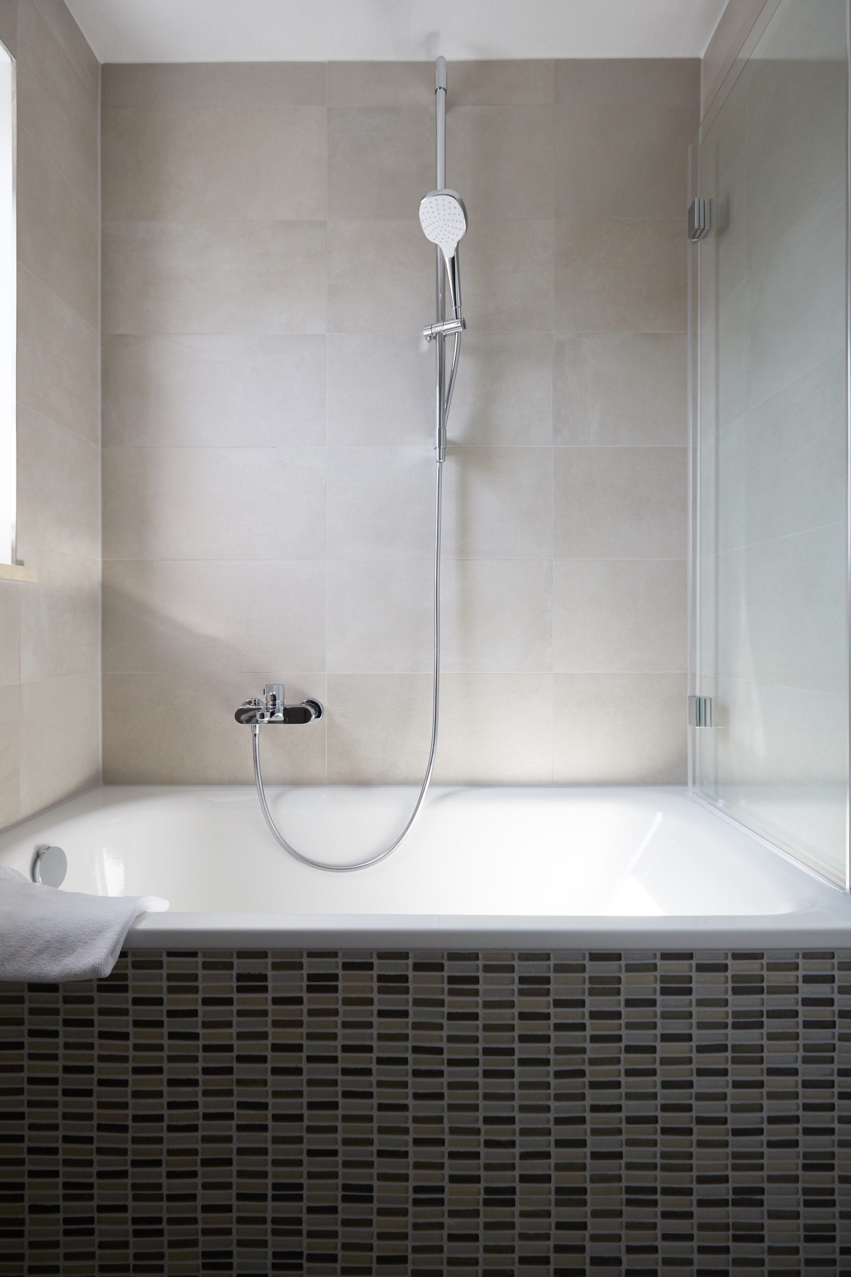 Badezimmer mit Badewanne